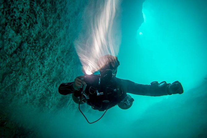 2 cenote divings (including one deep diving) for advanced divers in Tulum - The morning begins at La Calypso Dive Center