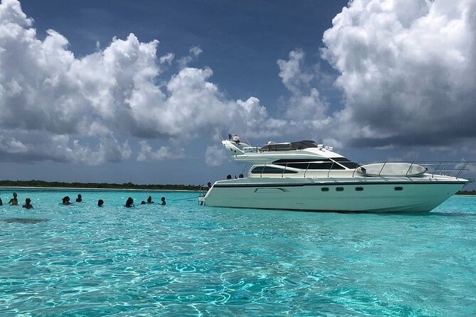 2 Hour Sunset - 47' Azimut, Tulum, Playa del Carmen, Riviera Maya - Boarding the 47-foot Azimut