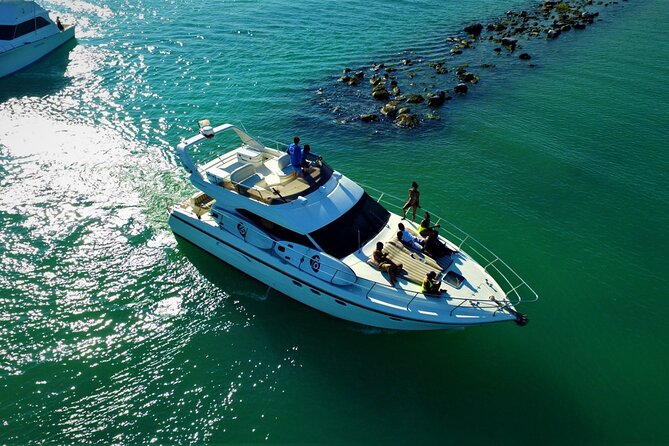 3 Hour Xpu-Ha - 47' Azimut, Tulum, Playa del Carmen, Riviera Maya - Lunch is simple, filling Mexican fare
