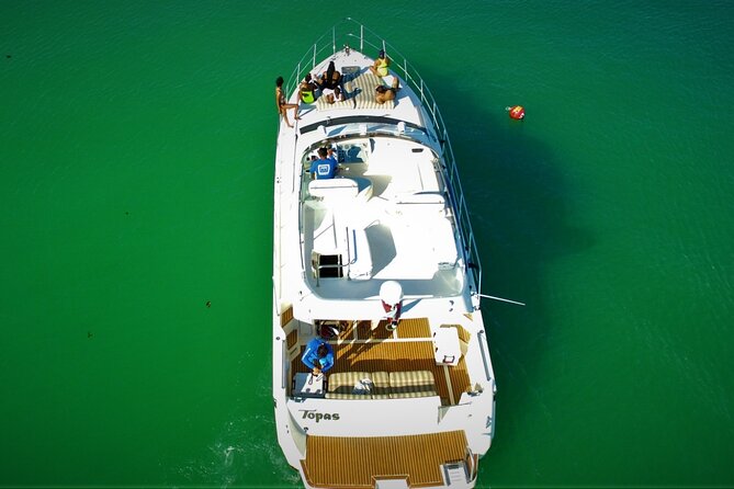 3 Hour Xpu-Ha - 47' Azimut, Tulum, Playa del Carmen, Riviera Maya - The crew can make or break a short charter
