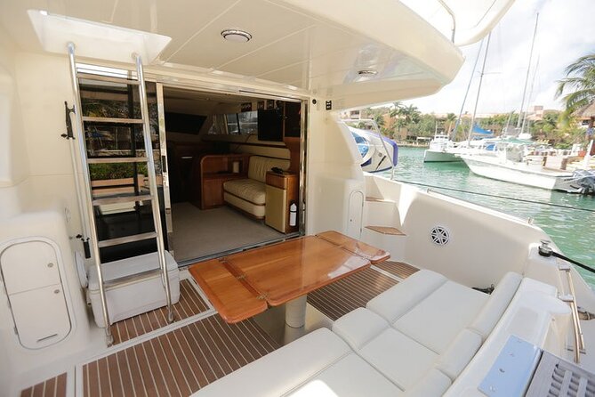 4 Hour - 47' Azimut, Tulum, Playa del Carmen, Riviera Maya - A Mexican lunch served onboard