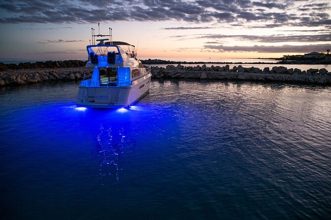 4 Hour - 60' Neptunus - Tulum, Playa del Carmen, Riviera Maya - Unlimited open bar and the practical side of a yacht day