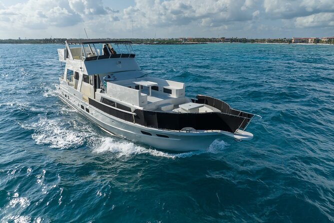 4 Hour - 72' Bruce Roberts, Tulum, Playa del Carmen, Riviera Maya - The two-hour timing deserves a phone call