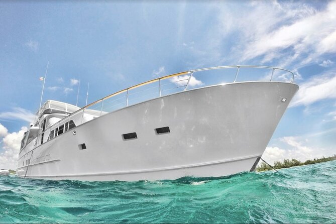 4 Hour - 80' Burger, Tulum, Playa del Carmen, Riviera Maya - Why the crew matters so much