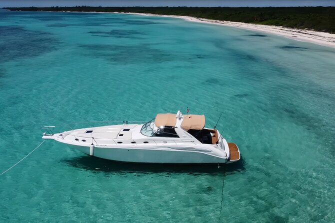 4 hours - Private 48ft Yacht all inclusive in Tulum and Playa del Carmen - The return sail and the value of four hours