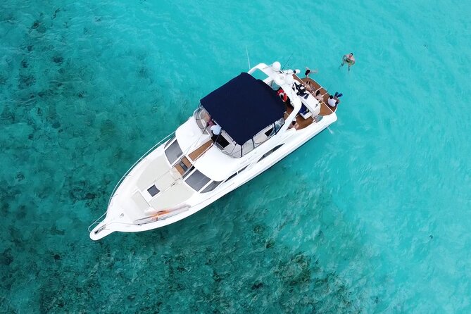 4 hours snorkel & beach tour - Private Yacht 47 ft - Snorkeling with gear already on board