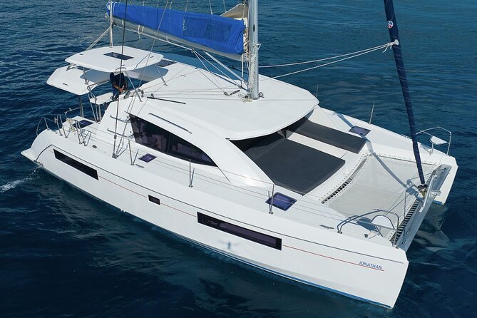 4H Lux 40' Catamaran All-Inclusive in Tulum and Playa del Carmen. - Lunch, ceviche, and the open bar