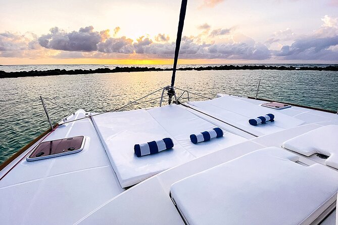 4H Private 38'Catamaran All-Inclusive in Tulum & Playa del Carmen - The Crew Makes the Difference