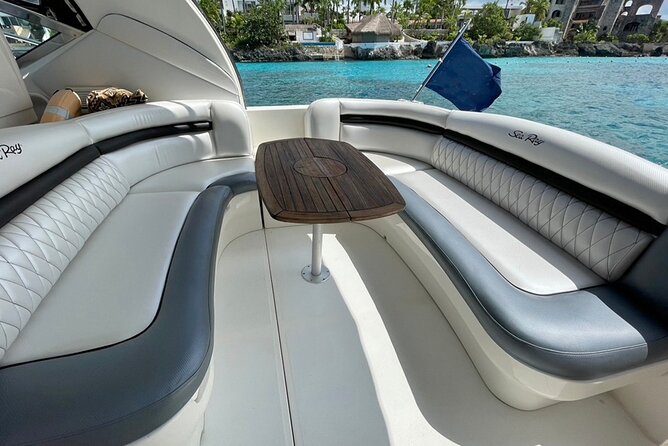 4H private 40' Yacht All-Inclusive in Tulum & Playa del Carmen - Ceviche, guacamole, and a boat-side lunch