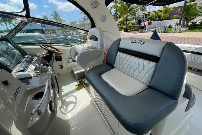 4H private 40' Yacht All-Inclusive in Tulum & Playa del Carmen - Cruising the Riviera Maya coast