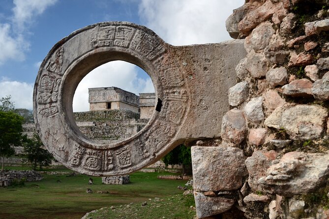 4x1: Coba, Cenote, Tulum and Playa del Carmen Tour from Cancun - Tulum: sea views and a rushed first visit
