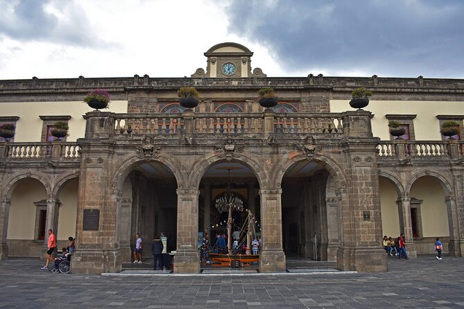 5 Hour Tour through Chapultepec, Anthropology Museum and Castle - Chapultepec Lake and the midday pause