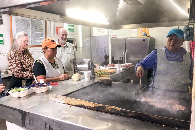 A Night of Tacos and Mezcal in Mexico City - The underground mezcal bar
