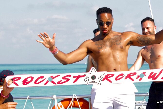 Adults only Hip Hop Sessions Boat Party Cancun - What the open bar really includes