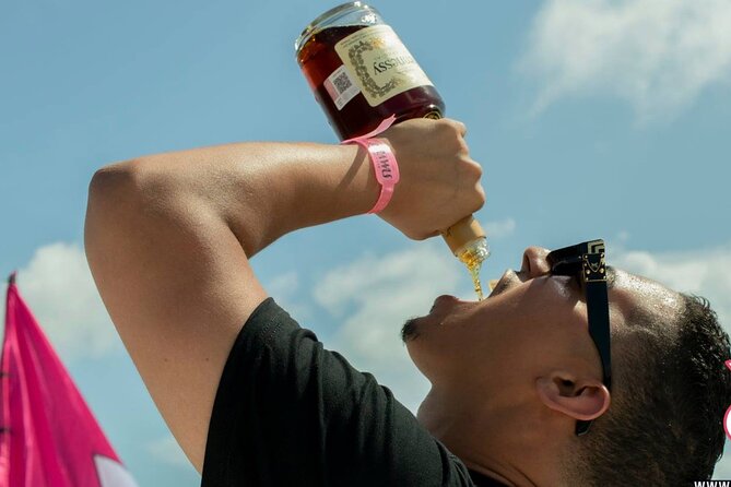Adults only Hip Hop Sessions Boat Party Cancun - The first minutes set the tone