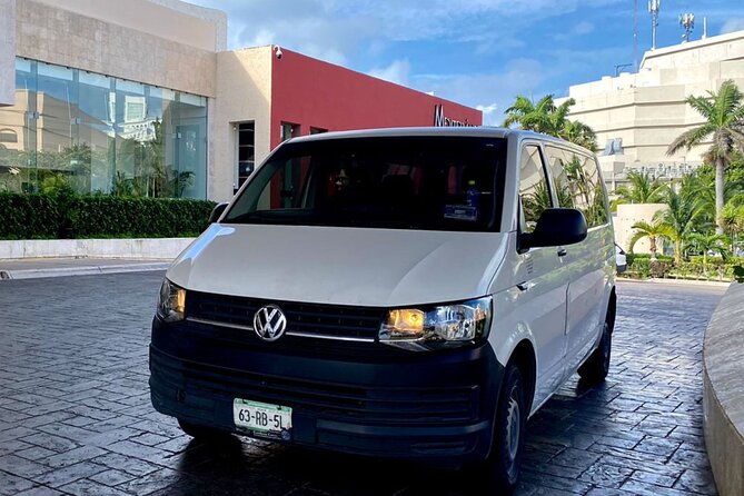 Airport Shuttle to Cancun and Hotel Zone - The unusual free tour offer