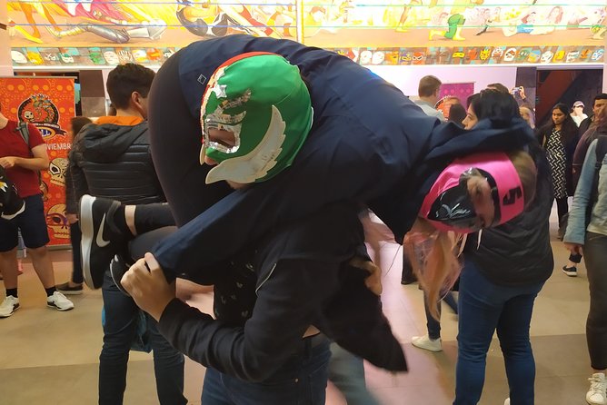 Authentic Lucha Libre Tour : Wrestling School, Tacos & Mezcal - What to bring, and what to leave behind