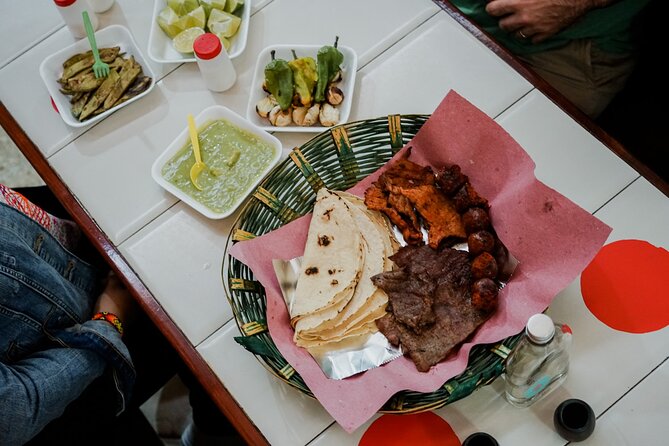 AUTHENTIC OAXACA CULTURAL FOOD TOUR, eat like a local. - Mercado Sanchez Pascuas: a local market introduction