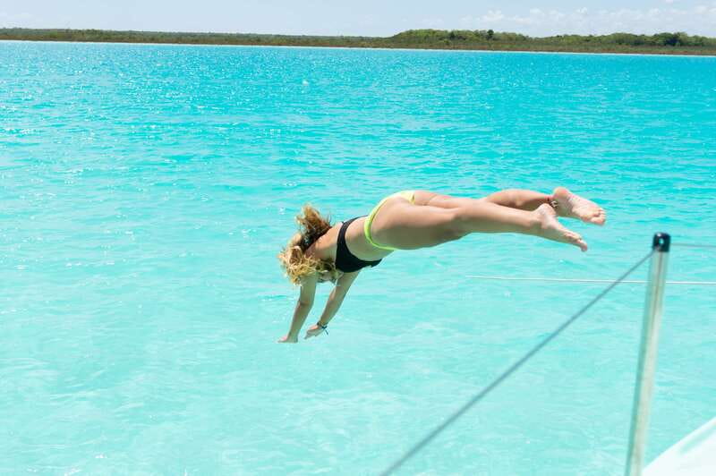 Bacalar: Group Sailing Trip with Swimming and Drinks - Why a sailboat suits Bacalar Lagoon