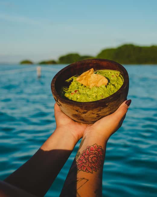 Bacalar Lagoon Sailing Tour with Open Bar and Mexican Lunch - Key points at a glance