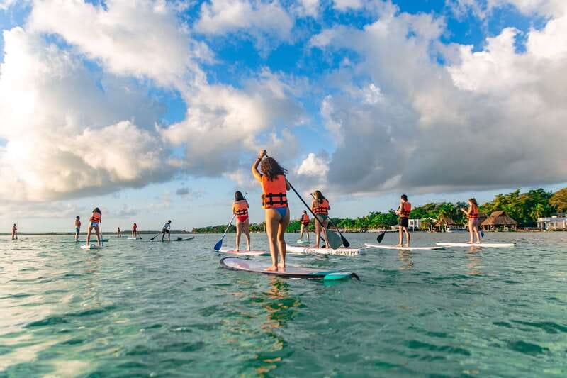 Bacalar: Sunrise Paddleboard Tour with Floating Picnic - What the floating breakfast is really like