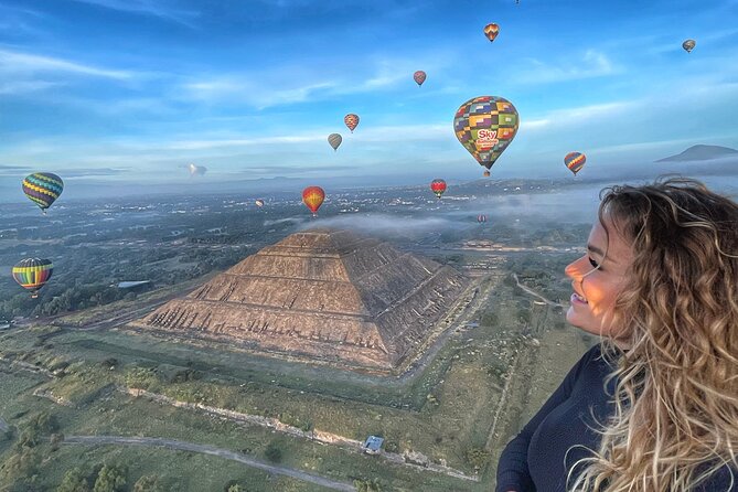 Balloon Flight and Teotihuacan Tour w/Breakfast from Mexico City - Coffee and snacks before takeoff