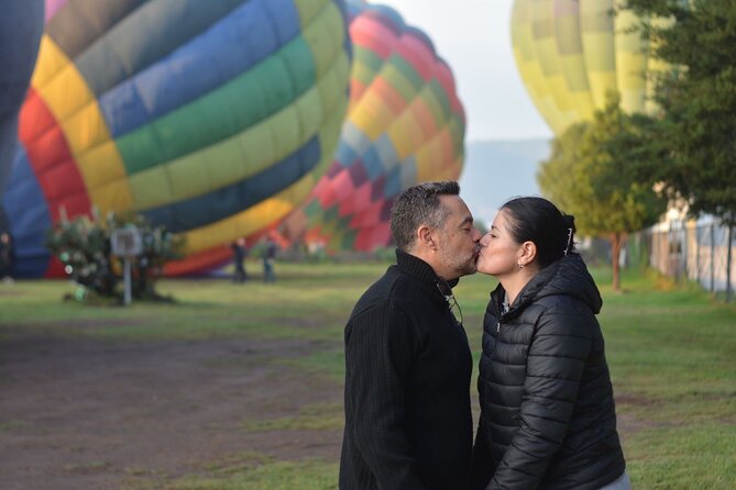 Balloon Flight + Breakfast in a cave + Pick up CDMX + Pyramids - What the $148.98 package really includes