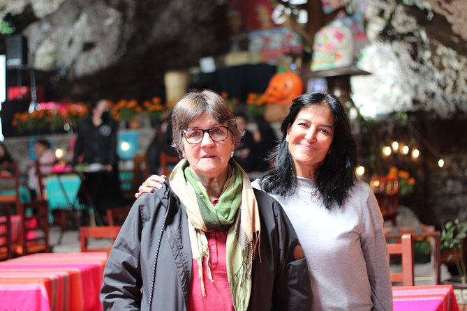Balloon flight + Breakfast in cave + Pyramids + Pick up CDMX. - Agave, obsidian, and the regional craft stop