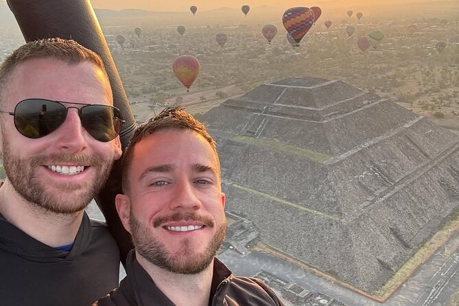 Balloon Flight + Cave Breakfast + Pick Up from CDMX or We Fly - The artisan stop and the case for skipping it
