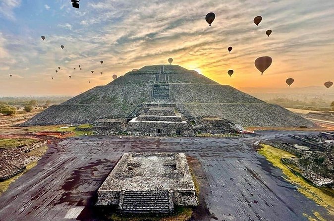 Balloon flight Teotihuacan, Breakfast in a cave Pick up in CDMX - Is $232.47 per person a fair price?