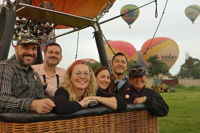 Balloon flight Teotihuacan, Breakfast in a cave Pick up in CDMX - Seeing the Teotihuacan valley from a balloon