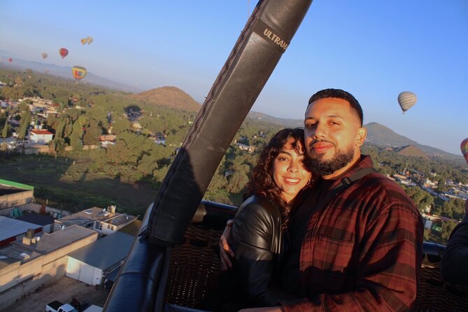 Balloon Flight with Breakfast in Cave and Pyramids of Teotihuacan - Breakfast beneath the cave ceiling