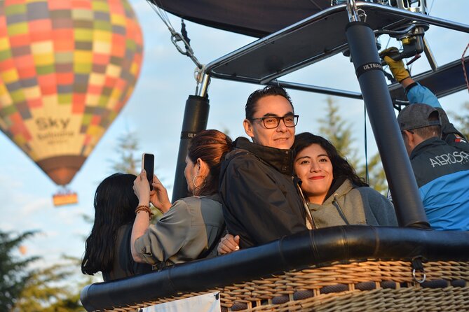 Balloon Flight with Breakfast in Cave and Pyramids of Teotihuacan - Who will enjoy this most