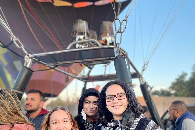 Balloon flight with private transportation and guided tour to Teotihuacán - Why the early start matters