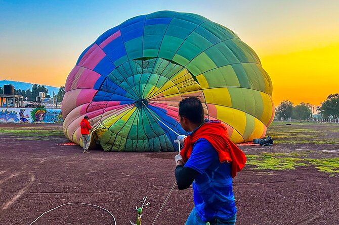 Balloon Flight with Teotihuacan & Guadalupe Shrine Full day Tour - Floating above the Pyramid of the Sun