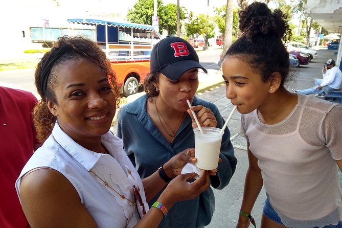 Barrio Bites tour - The neighborhoods behind the tourist center