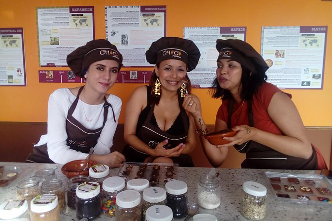 Bean to Bar Chocolate Workshop in Puerto Vallarta - Making your own chocolate bars