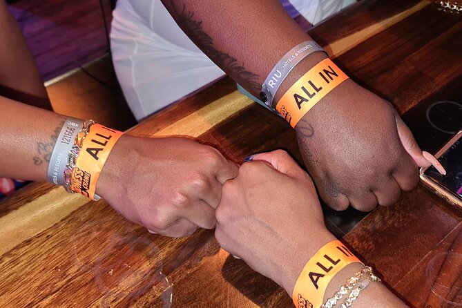 Cabo Bar Crawl - The BEST Bar and Clubs in Cabo - Maranta Los Cabos: a quick party stop