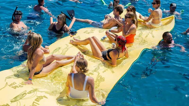Cabo San Lucas: 4-Hour Snorkeling Cruise with Open Bar - The crew sets the tone