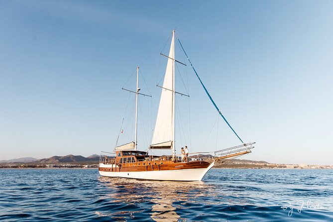 Cabo San Lucas Luxury Sailing Yacht and Dinner with a Chef - Finding the dock at Cabo Marina