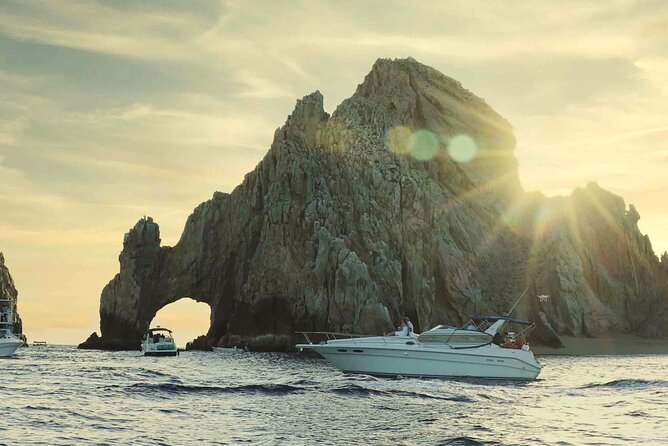 Cabo San Lucas Private Yacht Cruise with Open Bar - Food and drinks depend on the package