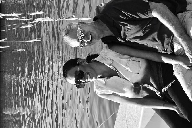 Cabo San Lucas Sunset Cruise with Unlimitted Drinks - Boat Comfort, Seating, and Facilities