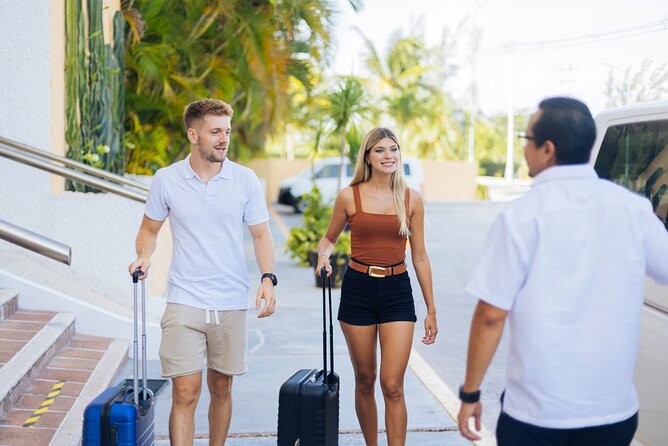 Cancun Airport Shuttle to/from Playa del Carmen or Riviera Maya - Should you book the Cancun airport shuttle?