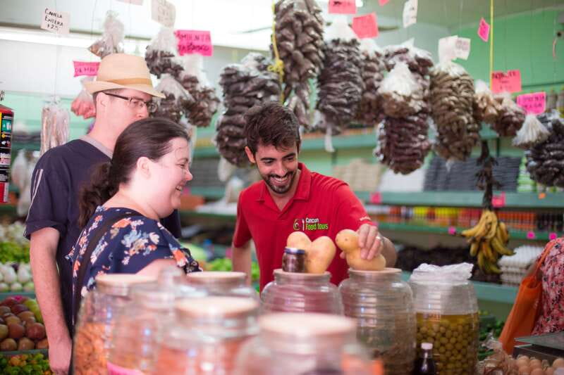 Cancún: Cooking Class and Optional Local Market Tour - Making tortillas with masa