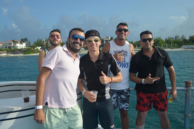 Cancun Dancer Cruise to Isla Mujeres with Snorkeling and Lunch - The return sail is built around music and drinks