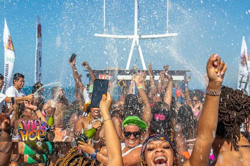 Cancun: Hip Hop Sessions Party Boat Cruise - The swimming and snorkeling stop