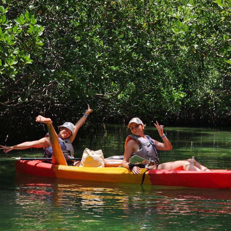 Cancun: Kayaking Tour in Nichupte Lagoon - The guide makes the difference