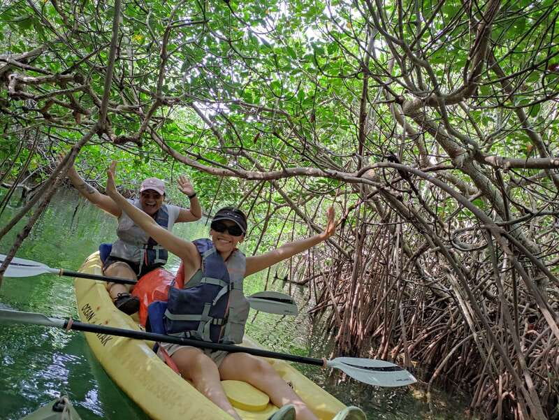 Cancun: Kayaking Tour in Nichupte Lagoon - Getting comfortable in the kayak