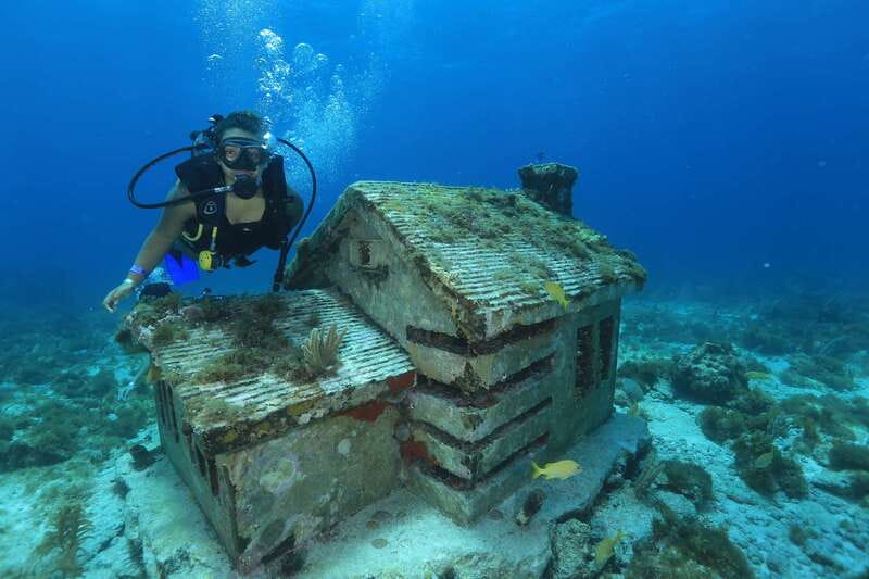 Cancun: Scuba Diving for Beginners, 2 Dives - Pool training before the open-water session