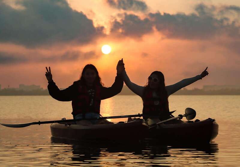 Cancun: Sunset Kayak Experience in the Mangroves - Why Nichupté Lagoon makes a good escape from Cancun